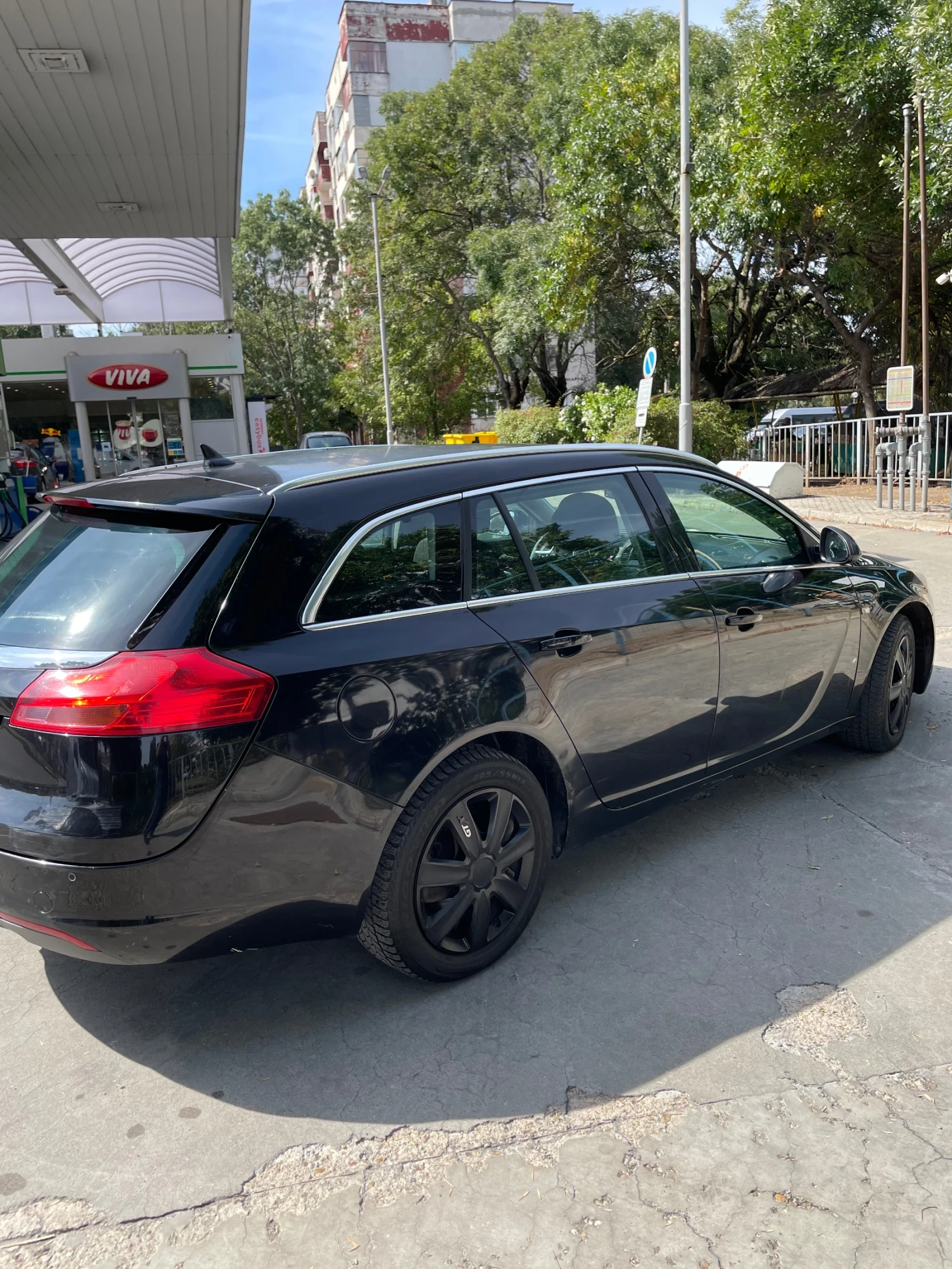 Opel Insignia Sports tourer, снимка 4 - Автомобили и джипове - 56096768