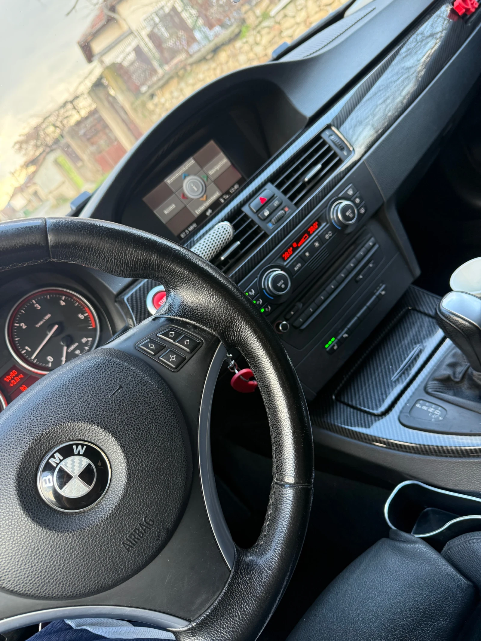 BMW 330, снимка 7 - Автомобили и джипове - 56596523