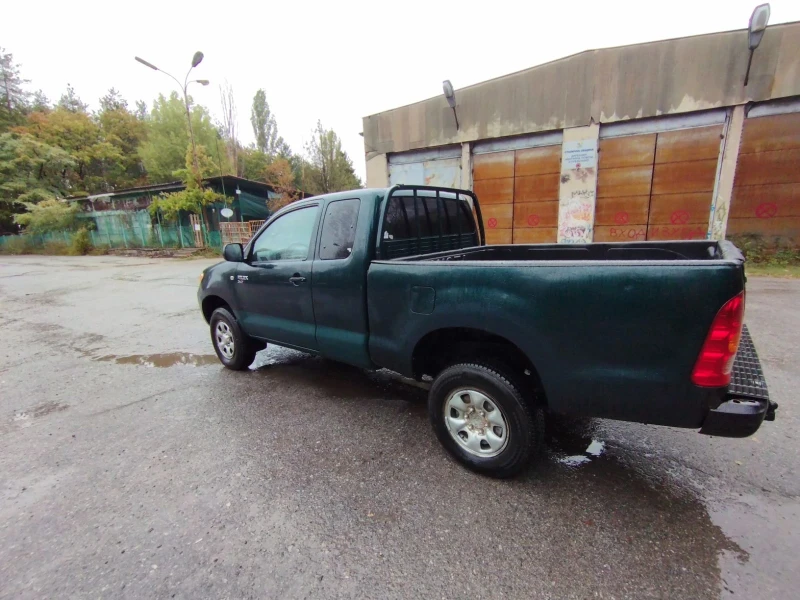 Toyota Hilux 2.5 D4d, снимка 2 - Автомобили и джипове - 47394830