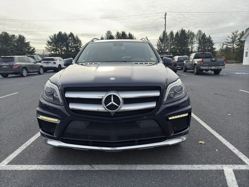 Mercedes-Benz GL 500 4MATIC* AMG* PANO* HARMAN* ОБДУХ* KEYGO* МАСАЖ, снимка 2 - Автомобили и джипове - 48236683