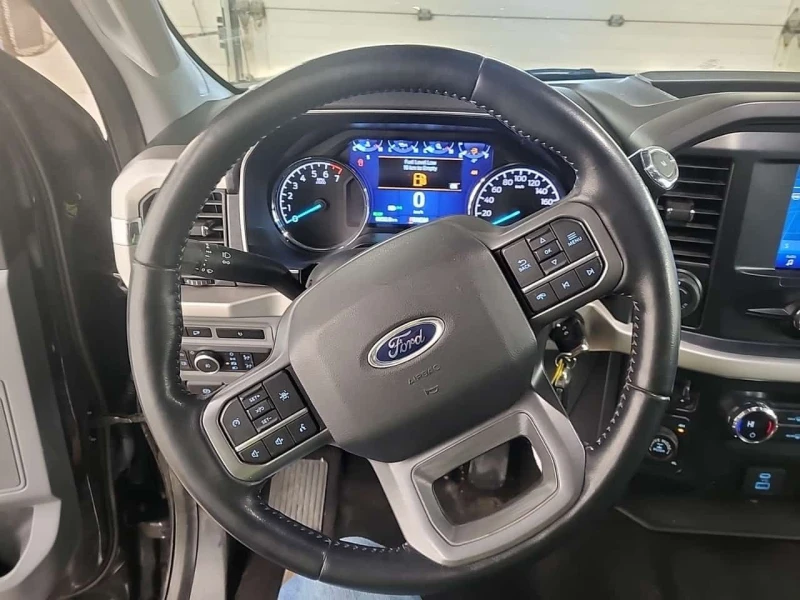 Ford F150 * XL * 4WD * SuperCrew 5.5ft * CARFAX , снимка 11 - Автомобили и джипове - 53523617