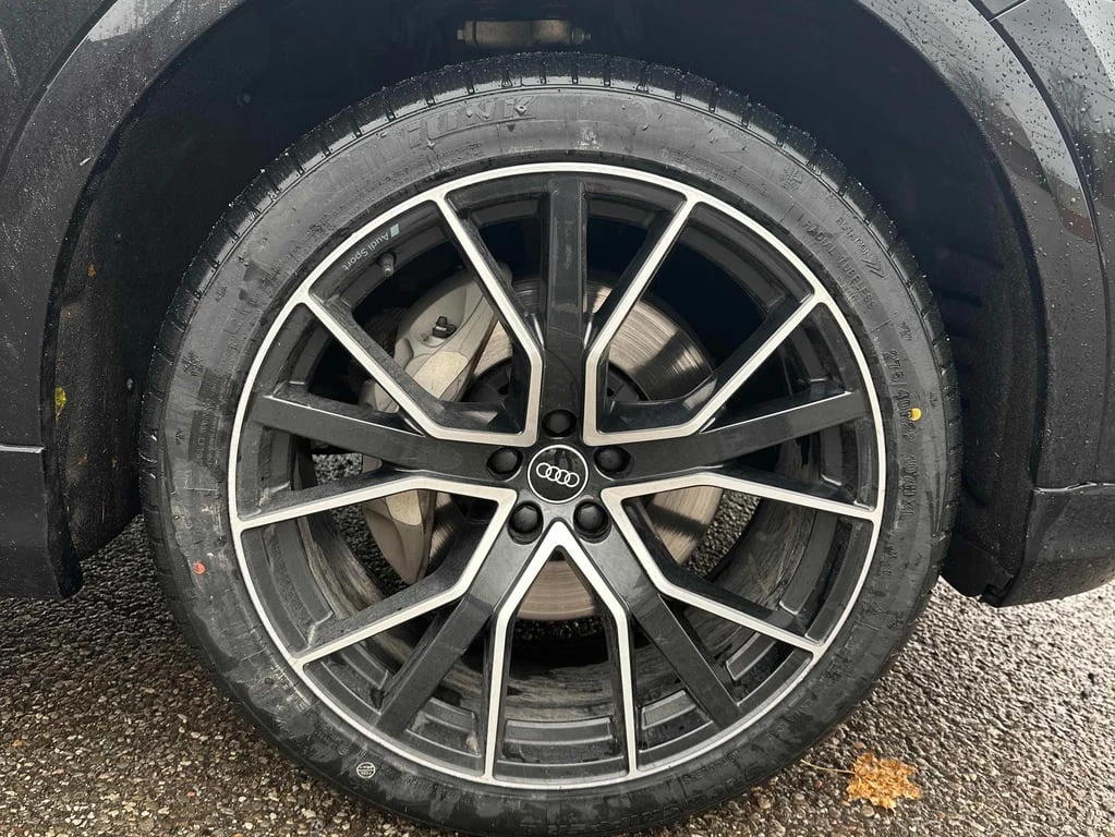 Audi Q8 * Progressiv * CARFAX *  - изображение 7