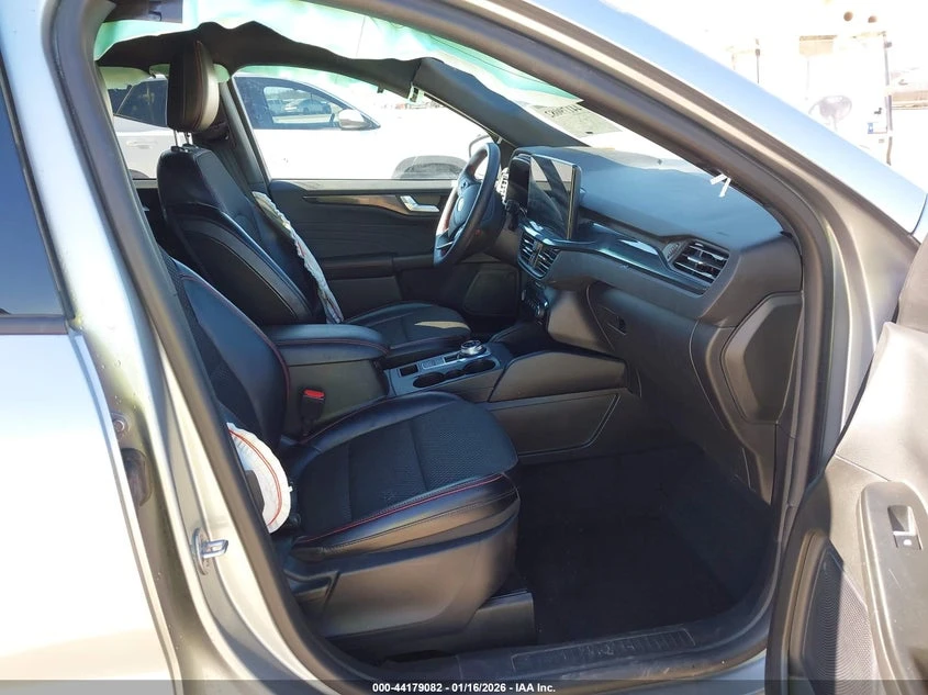 Ford Escape 1.5L I-3 DI, DOHC, VVT, TURBO, 180HP Front Wheel, снимка 5 - Автомобили и джипове - 53978262