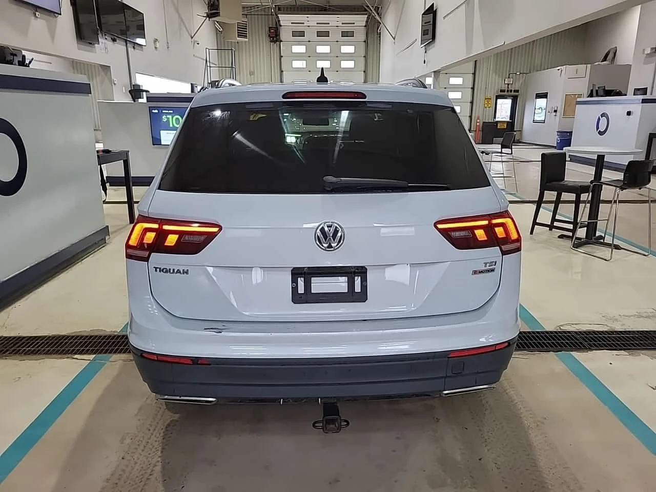VW Tiguan * TRENDLINE * CARFAX * БЕЗ ИНЦИДЕНТИ * , снимка 6 - Автомобили и джипове - 54408659
