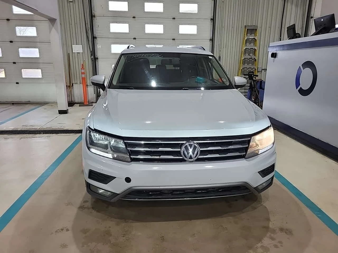VW Tiguan * TRENDLINE * CARFAX * БЕЗ ИНЦИДЕНТИ * , снимка 4 - Автомобили и джипове - 54408659