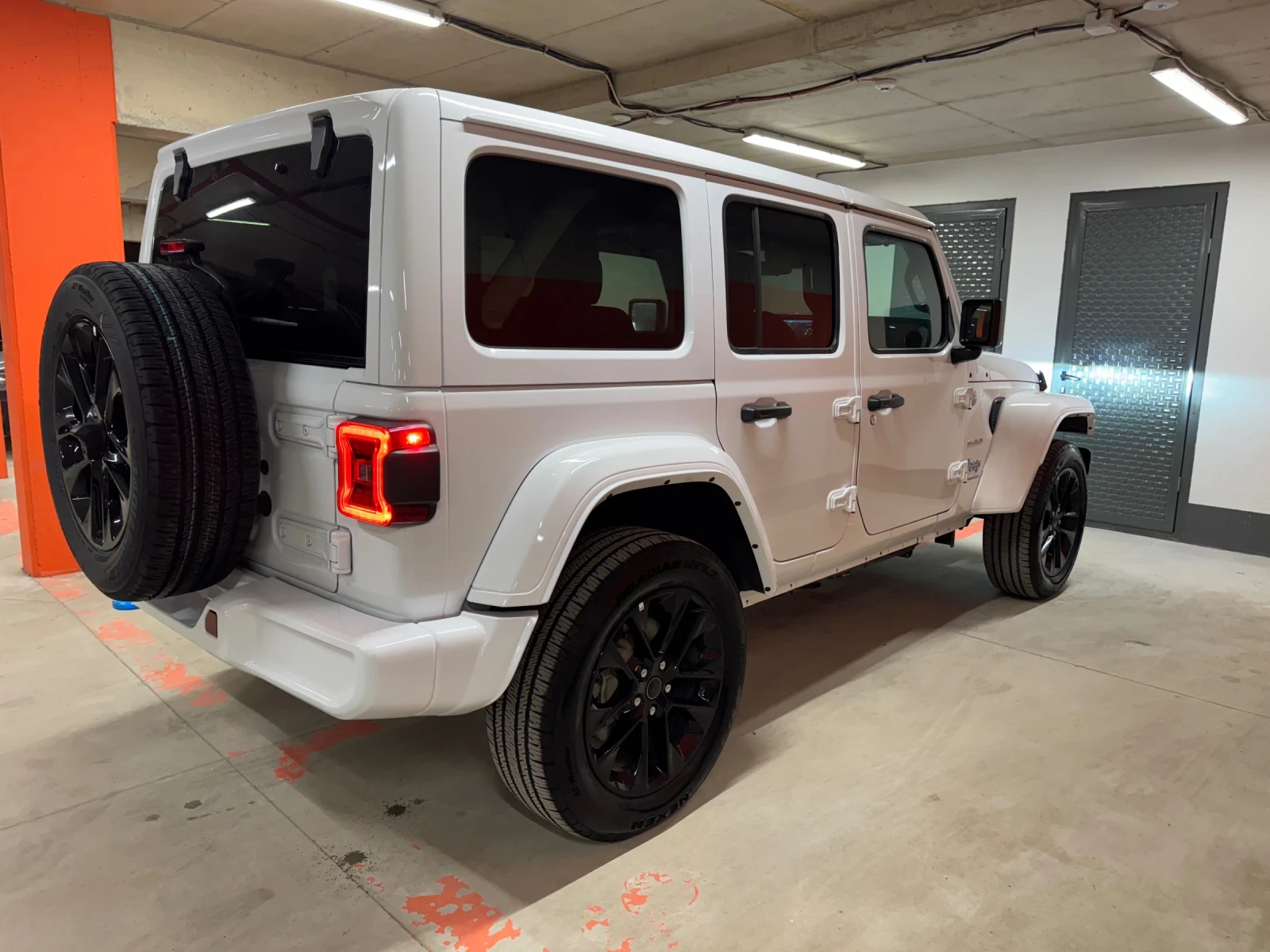 Jeep Wrangler * 4XE Plug-in-Hybrid 2024г.* 381 к.с Facelift , снимка 3 - Автомобили и джипове - 55244534