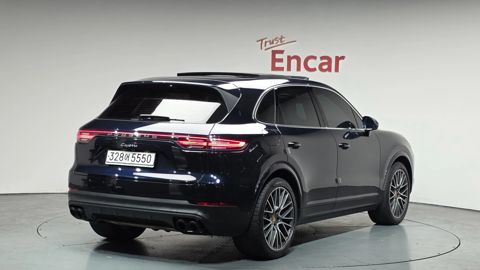 Porsche Cayenne 3.0 AWD, снимка 2 - Автомобили и джипове - 55479413