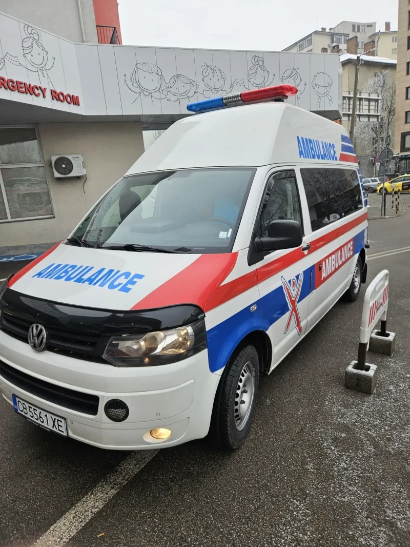 VW T5, снимка 3 - Бусове и автобуси - 48757006