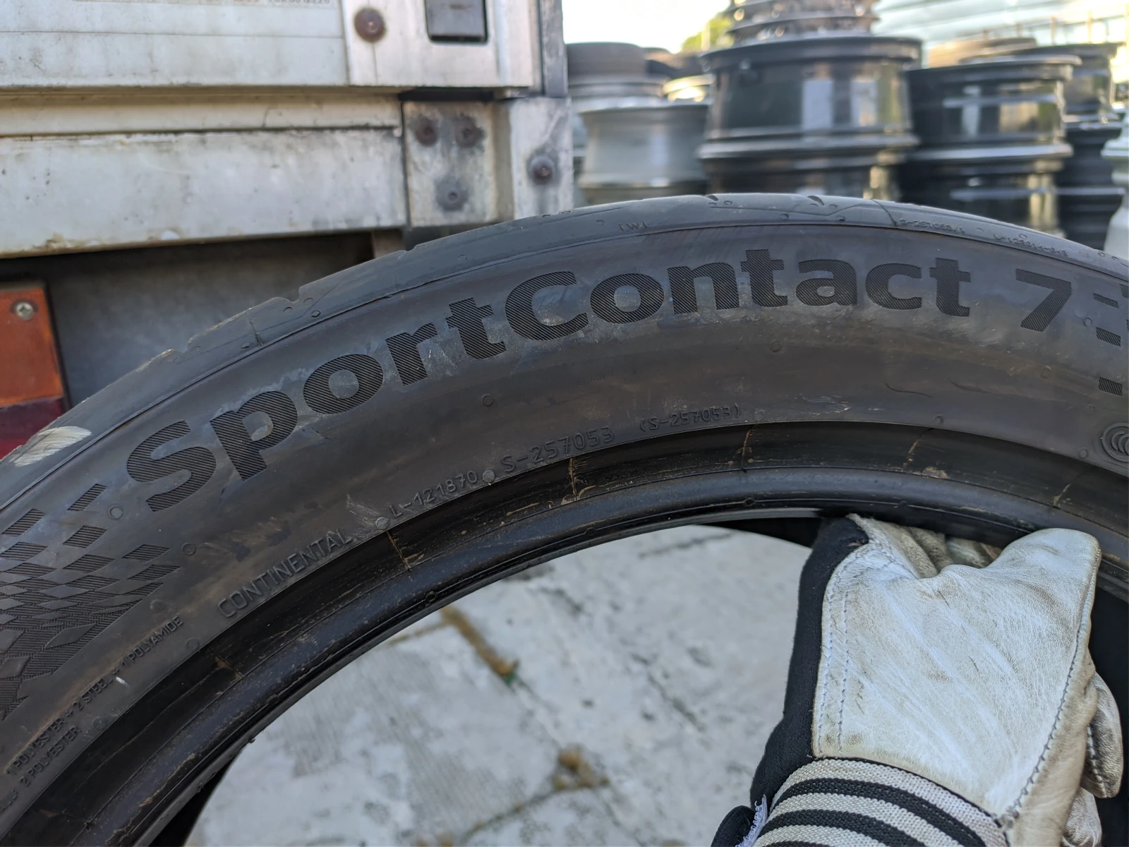 Гуми Летни 245/45R19, снимка 9 - Гуми и джанти - 55482418