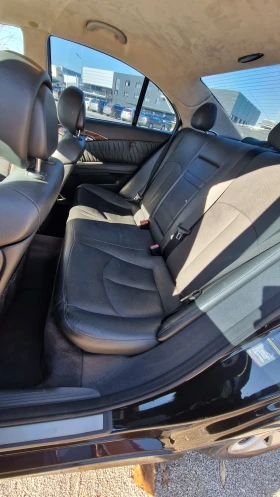 Mercedes-Benz E 320 CDI 4Matic Avantgarde, снимка 11