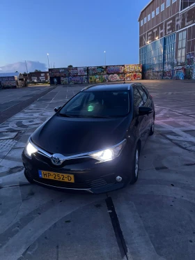 Toyota Auris Toyota Auris 1.8 Hybrid e-CVT Facelift, снимка 1