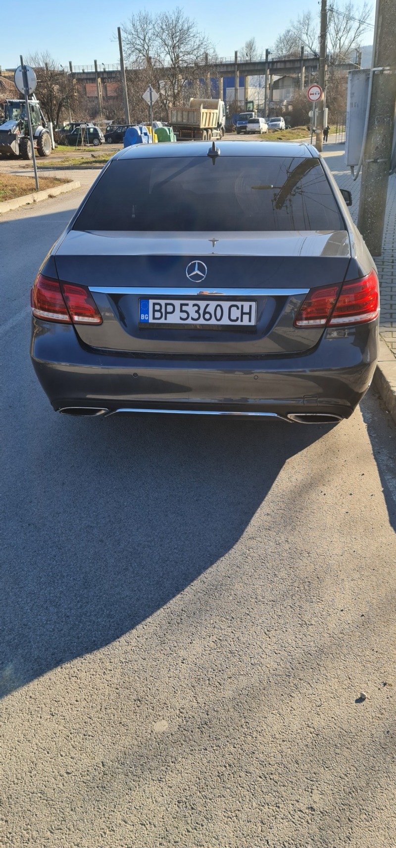 Mercedes-Benz E 220, снимка 10 - Автомобили и джипове - 46311454