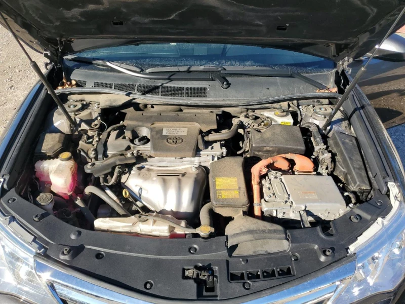 Toyota Camry HYBRID, снимка 11 - Автомобили и джипове - 48721380