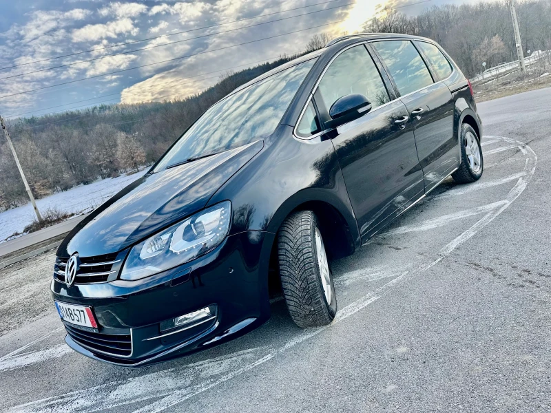 VW Sharan 2.0TDI* 4x4* LED* KOJA* PANORAMA* REALNI KM* , снимка 3 - Автомобили и джипове - 49293864