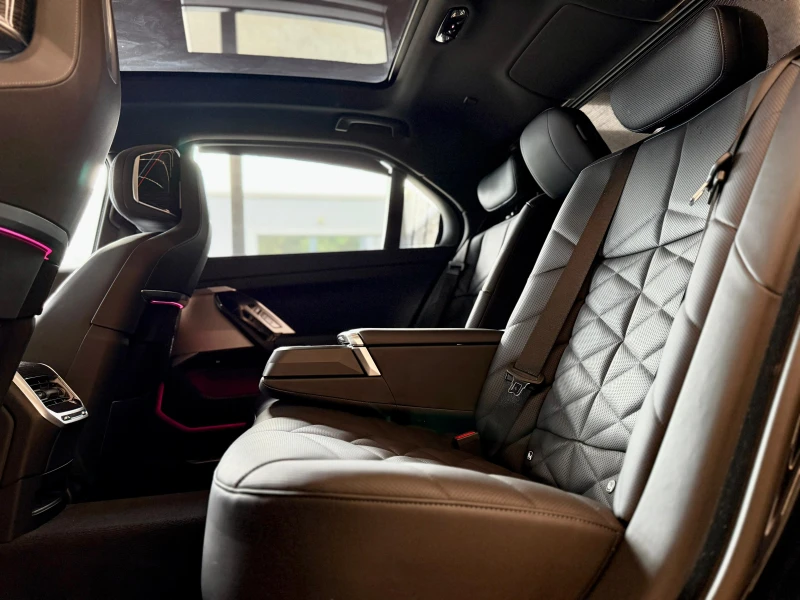 BMW 740 XDrive* Mpack* MildHybrid* Гаранционен* Лизинг* B&, снимка 14 - Автомобили и джипове - 51678006
