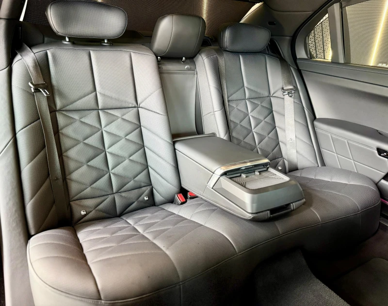 BMW 740 XDrive* Mpack* MildHybrid* Гаранционен* Лизинг* B&, снимка 15 - Автомобили и джипове - 51678006