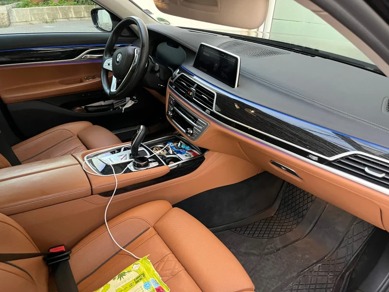 BMW 740, снимка 14 - Автомобили и джипове - 52474494