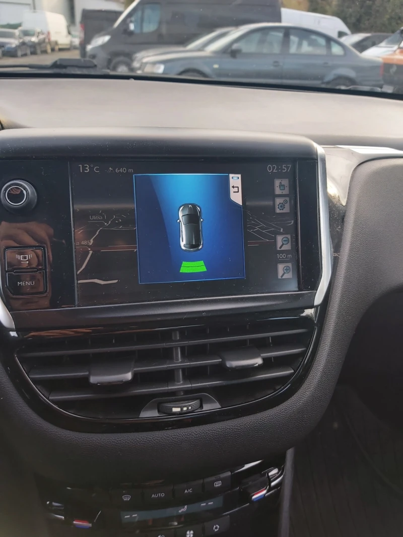 Peugeot 208 1.6 , снимка 13 - Автомобили и джипове - 52490442