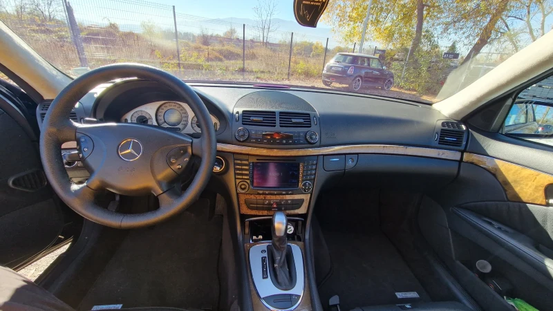 Mercedes-Benz E 320 CDI 4Matic Avantgarde, снимка 7 - Автомобили и джипове - 52542950