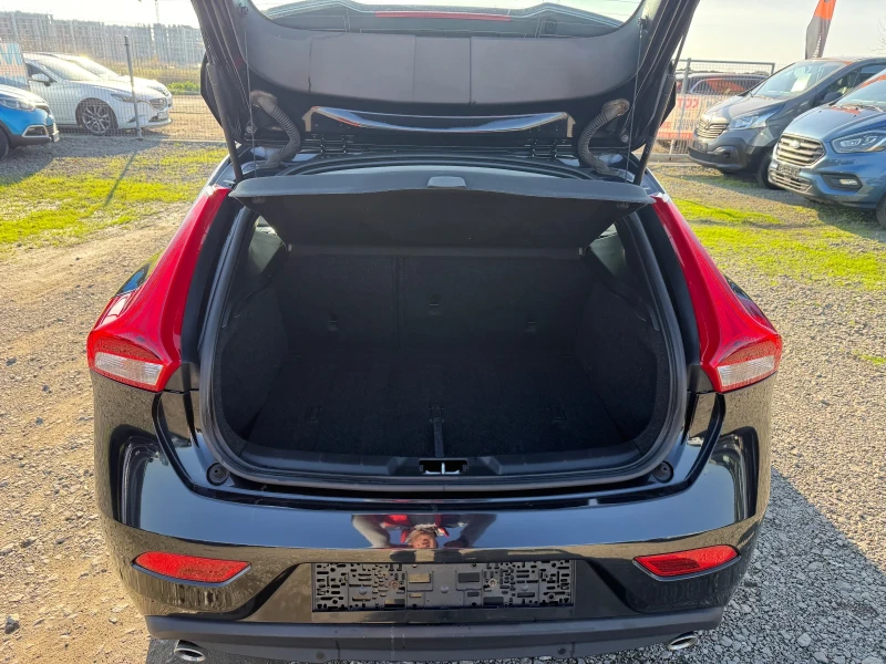 Volvo V40 2.0D CH AUTOMAT NAVI, снимка 7 - Автомобили и джипове - 52422670