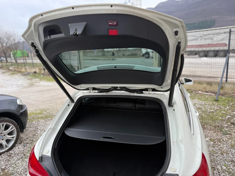 Mercedes-Benz CLA 220 CDI 4Matic AMG ВСИЧКИ ЕКСТРИ, снимка 16 - Автомобили и джипове - 53441562