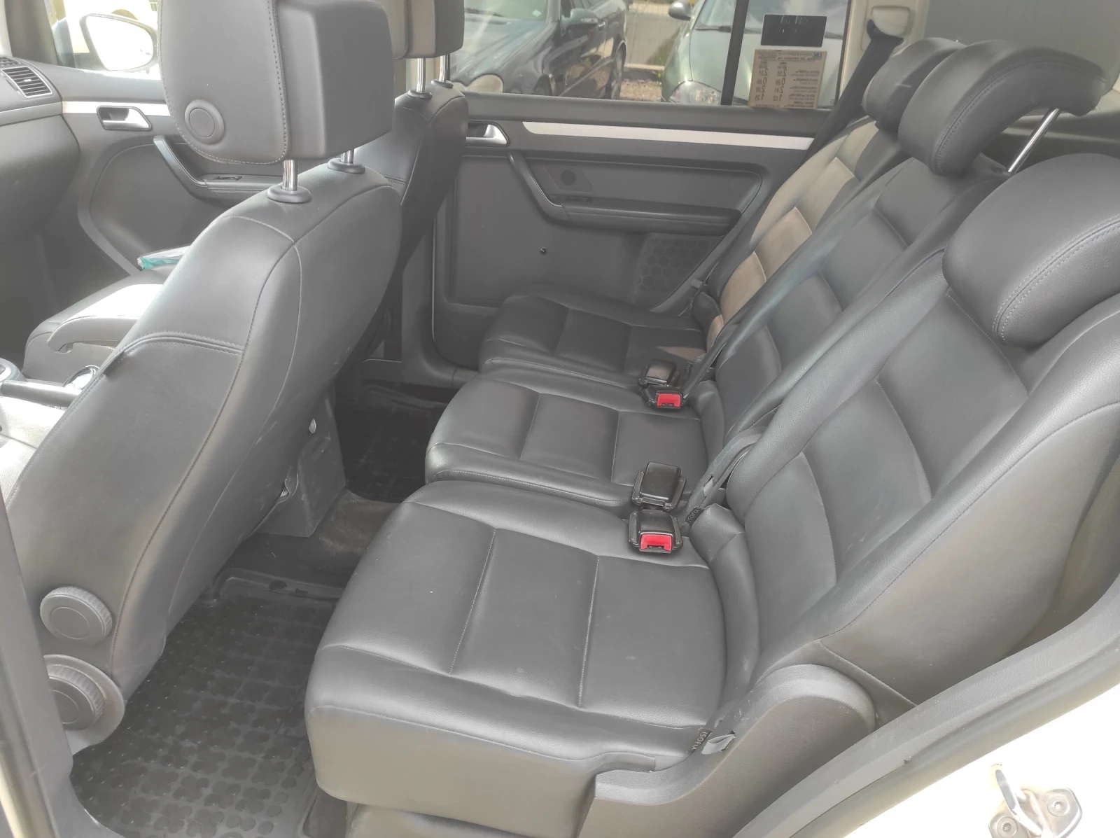 VW Touran 2.0 TDI 110hp DSG - изображение 9