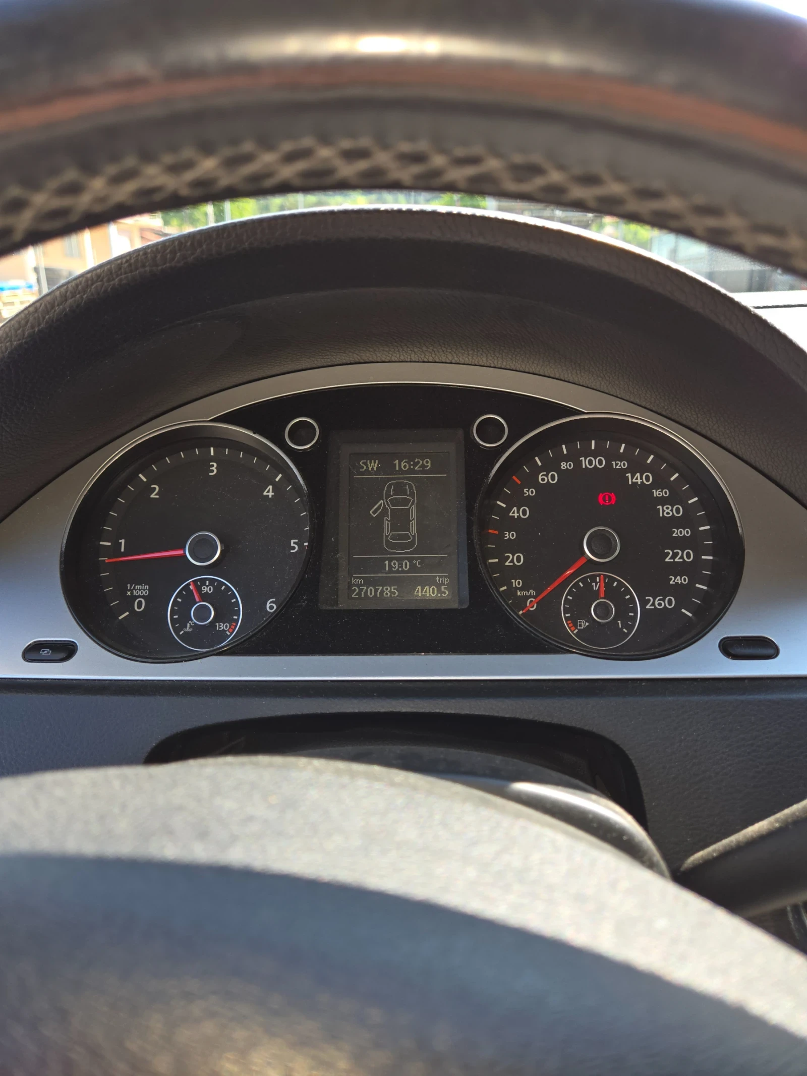 VW Passat  - изображение 7