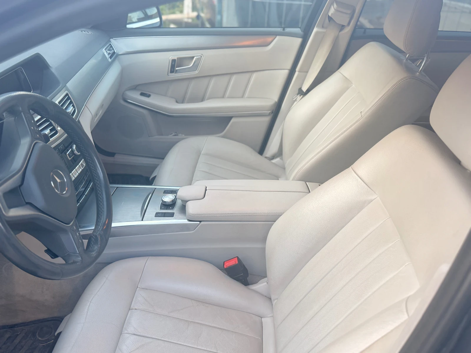 Mercedes-Benz E 300  - изображение 8