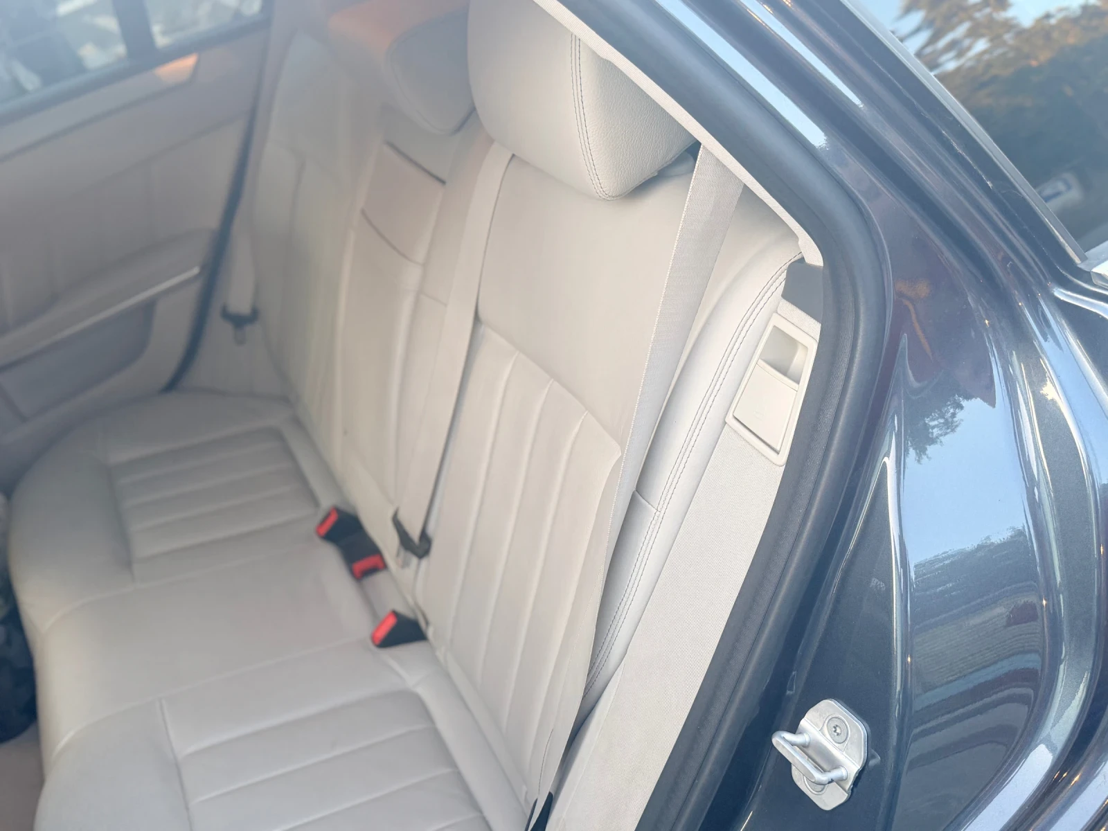 Mercedes-Benz E 300  - изображение 10