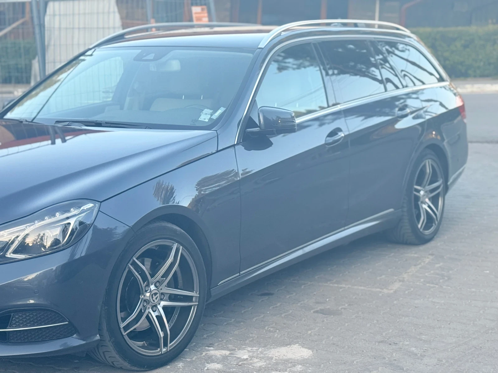 Mercedes-Benz E 300  - изображение 5