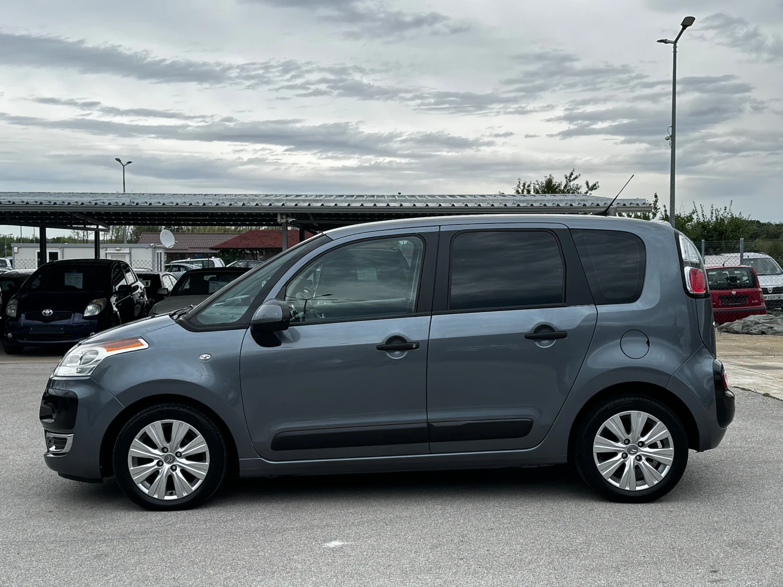 Citroen C3 Picasso 1.4i - изображение 2