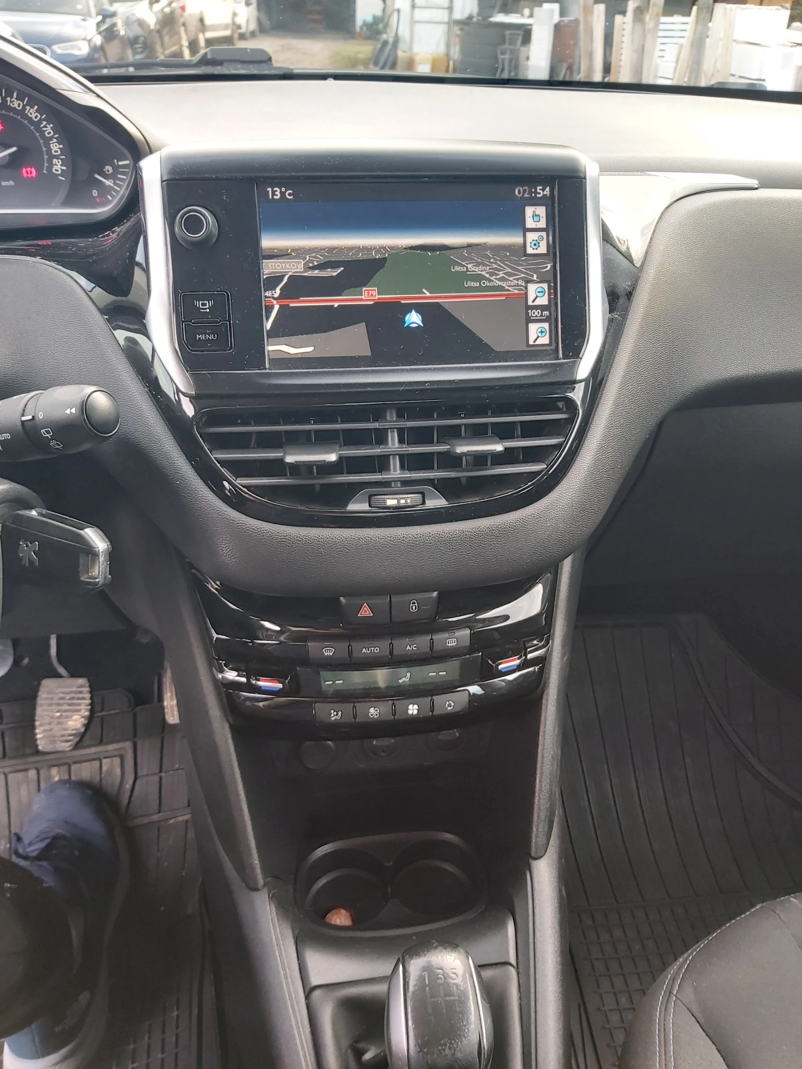 Peugeot 208 1.6  | Mobile.bg   1