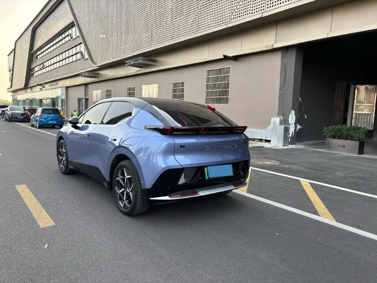 LynkCo 02  Z20 rear-drive Pro 61.47KWH 435km - изображение 4