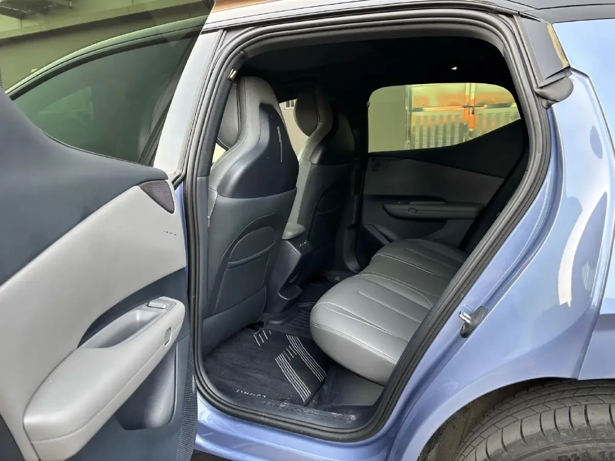 LynkCo 02  Z20 rear-drive Pro 61.47KWH 435km - изображение 8