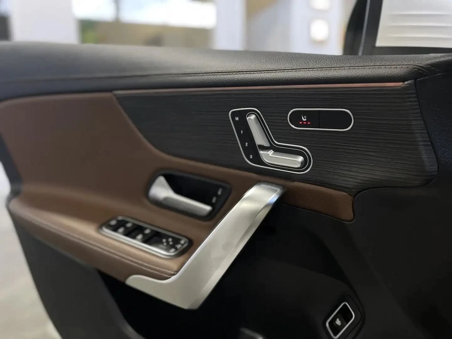 Mercedes-Benz CLA 250 AMG-pkg* Distronic* Apple CarPlay* Ambient* KEYLES | Mobile.bg � ����������� 14