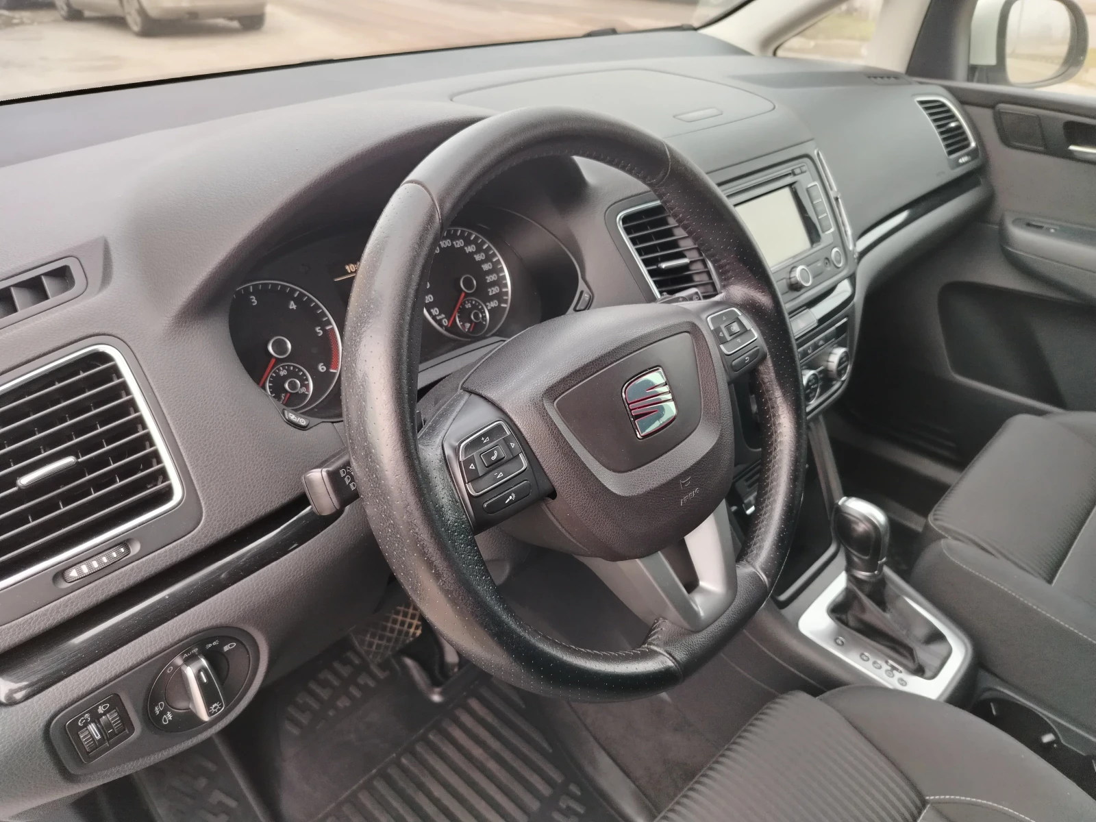 Seat Alhambra 2.0 TDI DSG KAMERA - изображение 9