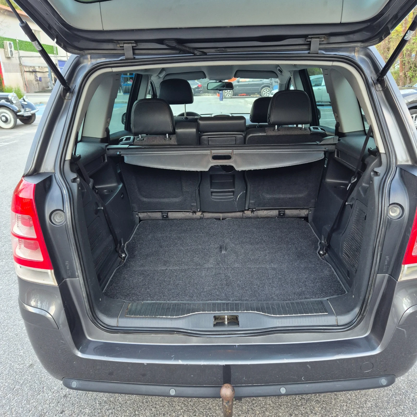 Opel Zafira 1.7 CDTI, снимка 8 - Автомобили и джипове - 54577942