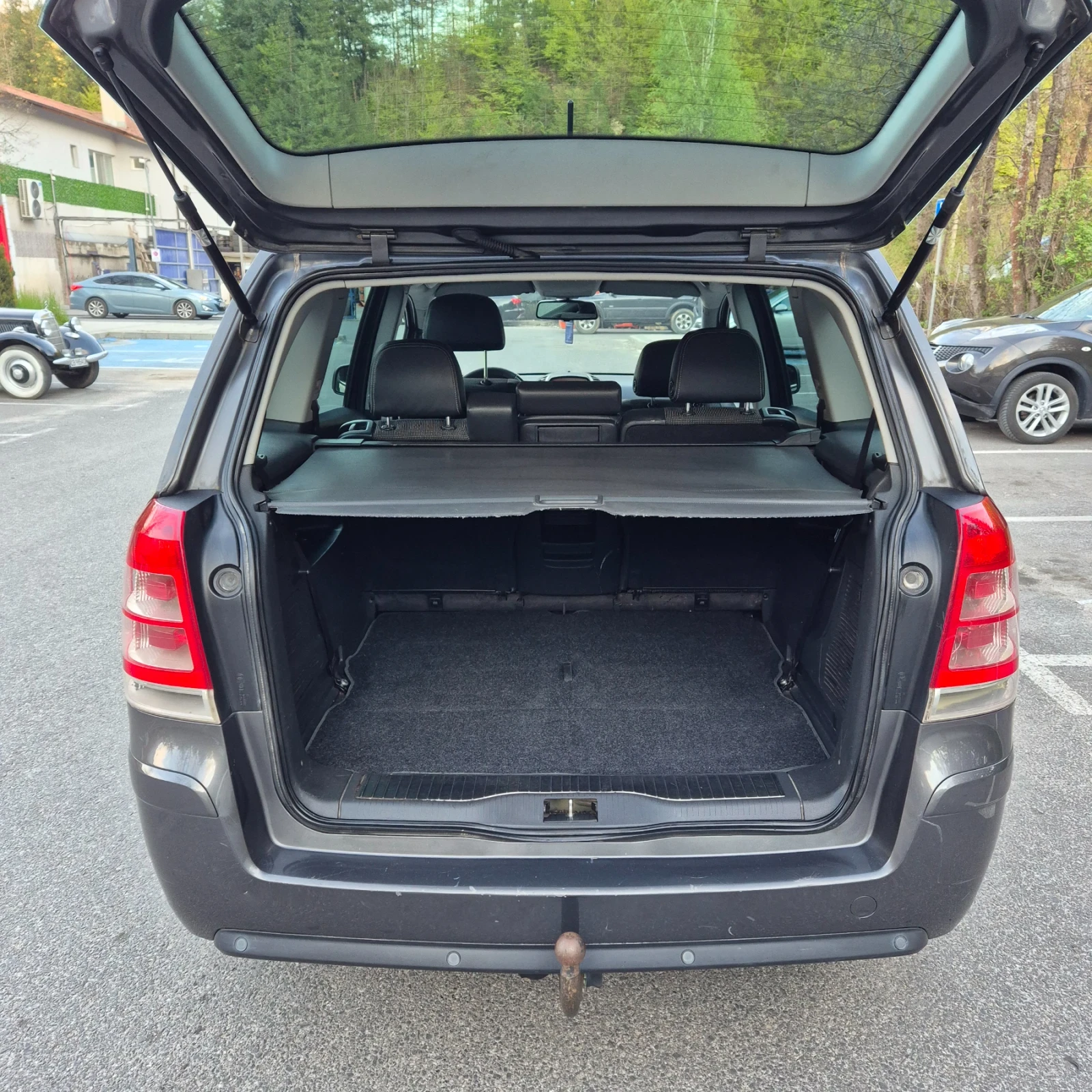 Opel Zafira 1.7 CDTI, снимка 9 - Автомобили и джипове - 54577942