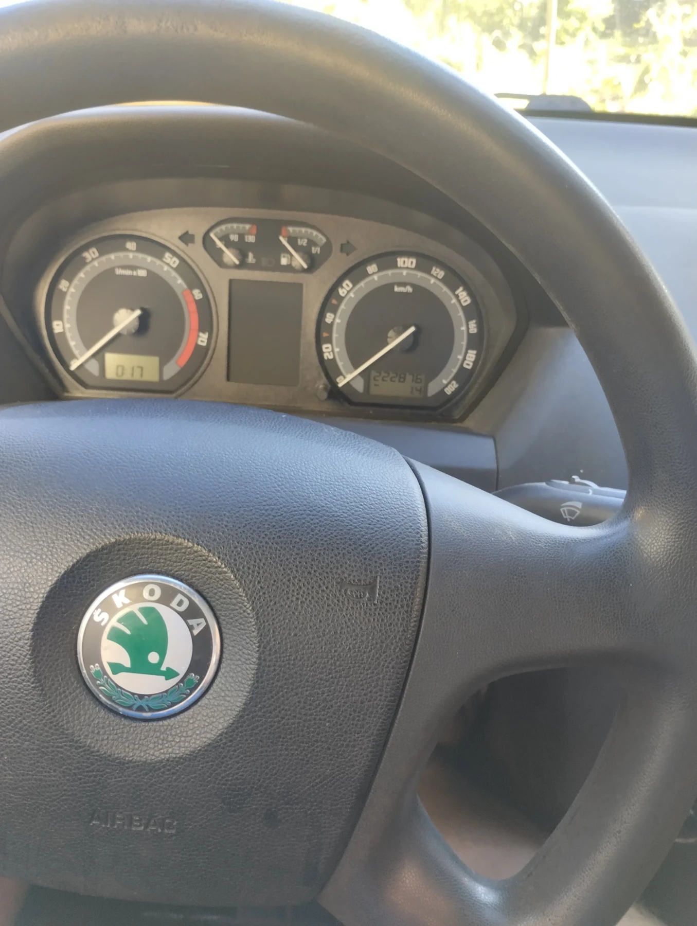Skoda Fabia, снимка 10 - Автомобили и джипове - 54703669