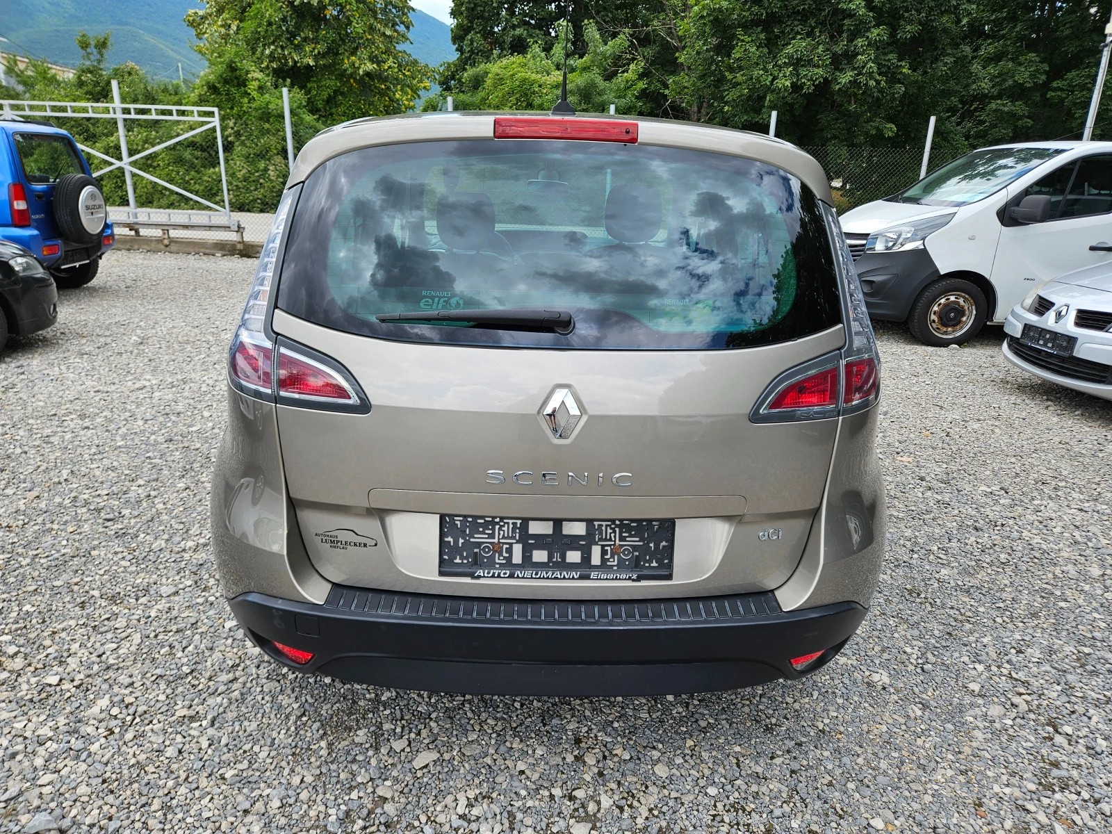 Renault Scenic 1.5 DCI 110кс, снимка 4 - Автомобили и джипове - 55263381