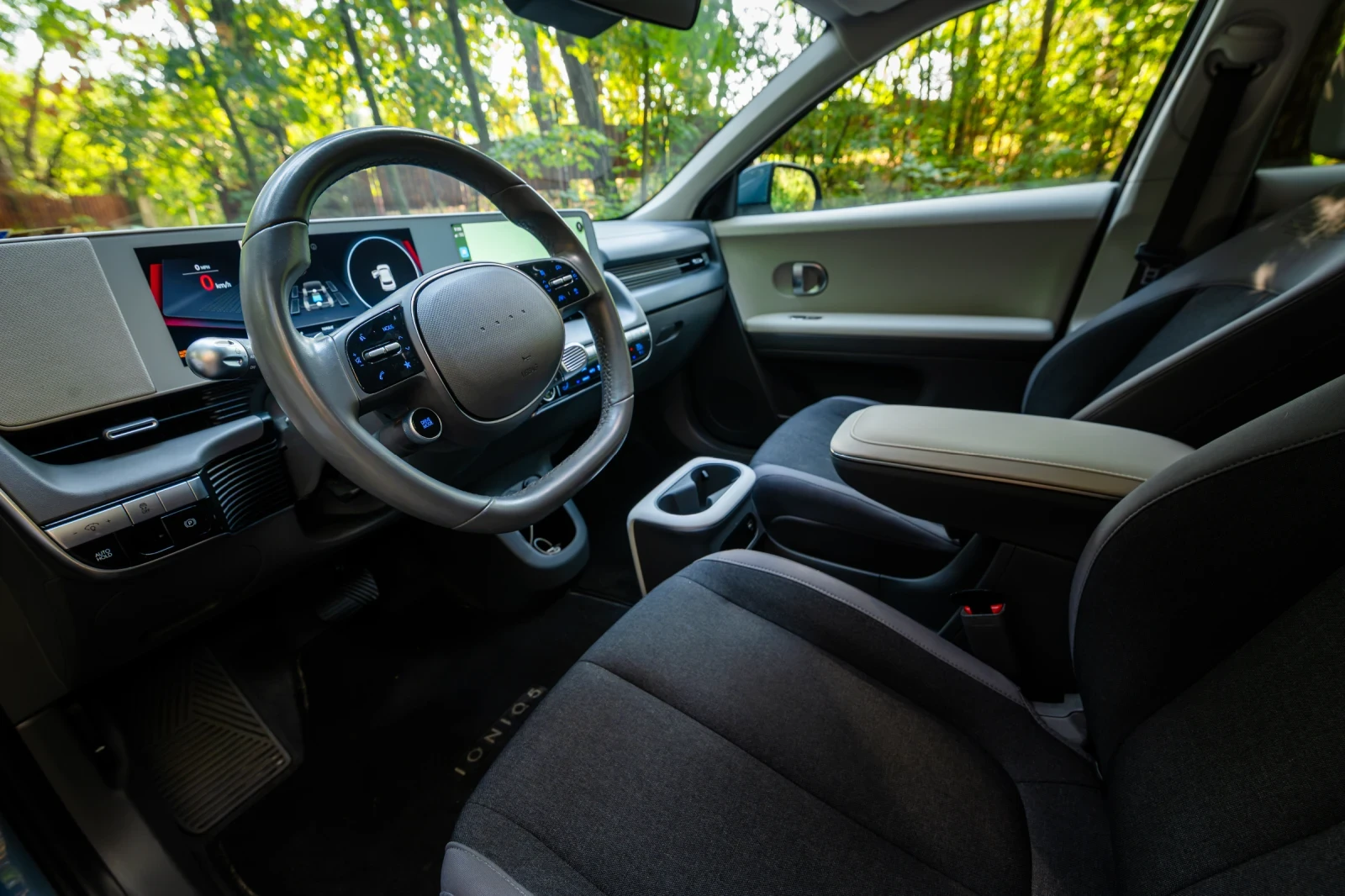 Hyundai Ioniq 5 77kWh* HTRAC* Distronic, снимка 10 - Автомобили и джипове - 55707081