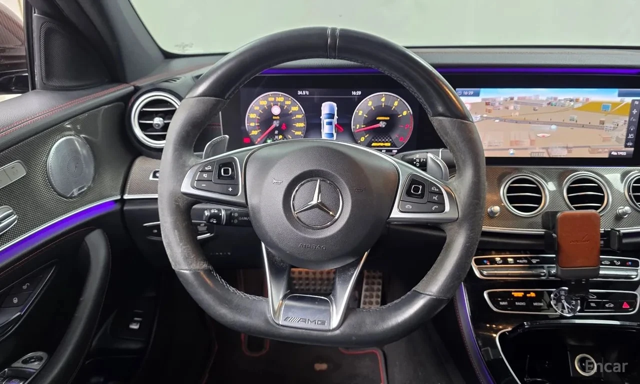 Mercedes-Benz E 43 AMG 4MATIC /ОБДУХВАНЕ/ПАНОРАМА/ДИСТРОНИК/360, снимка 13 - Автомобили и джипове - 56010209