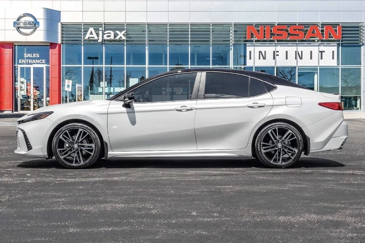 Toyota Camry XSE AWD * ОБДУХВАНЕ * ДИСТРОНИК * ЧЕРЕН САЛОН *  , снимка 2 - Автомобили и джипове - 56108472