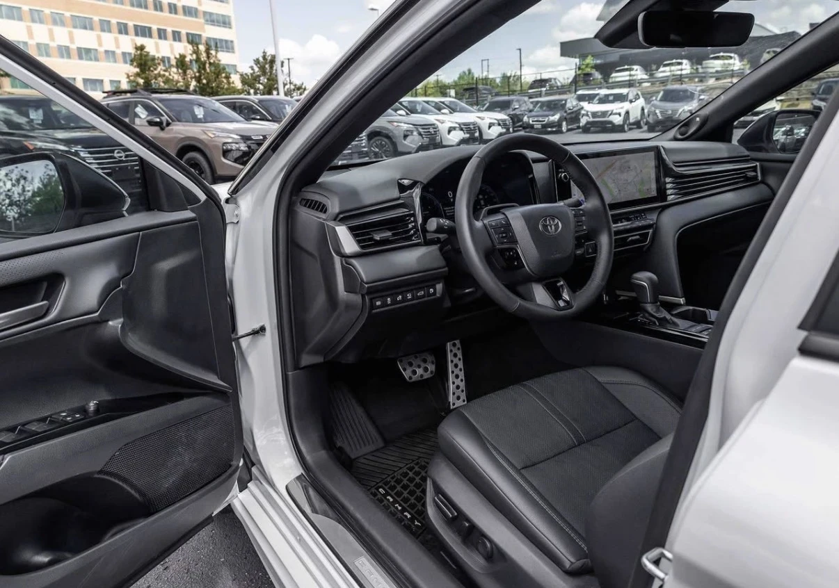 Toyota Camry XSE AWD * ОБДУХВАНЕ * ДИСТРОНИК * ЧЕРЕН САЛОН *  , снимка 6 - Автомобили и джипове - 56108472