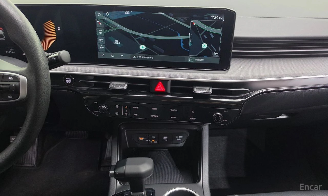 Kia K5 2.0* LANE* ASSIST* ПОДГРЕВ* КАМЕРА* , снимка 8 - Автомобили и джипове - 56295631