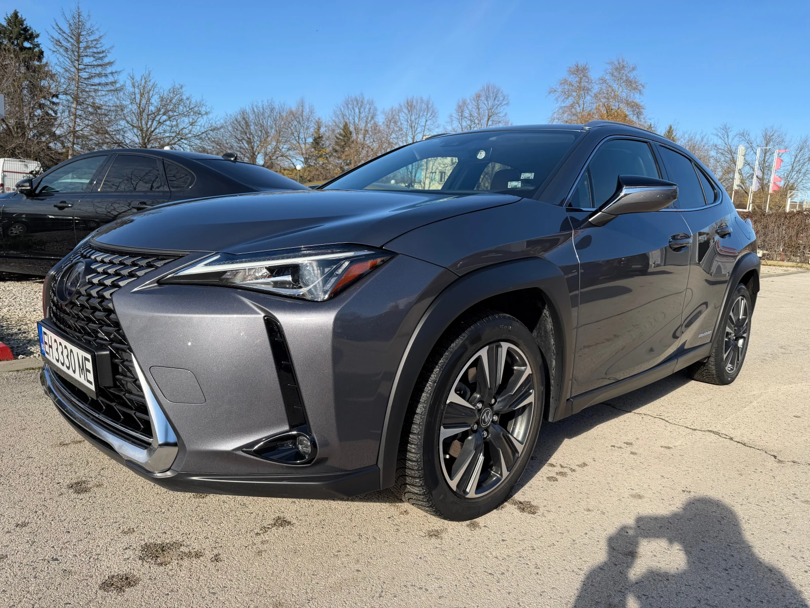 Lexus UX 250h 2.0h 184. 4X4 Luxury  | Mobile.bg   1