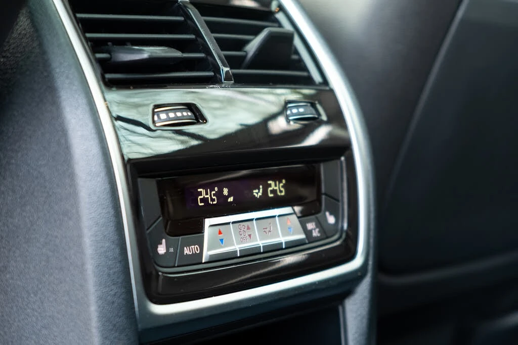 BMW X5 АвтоКредит* (ЦЕНА ДО БГ)xDrive40i, снимка 15 - Автомобили и джипове - 54117105