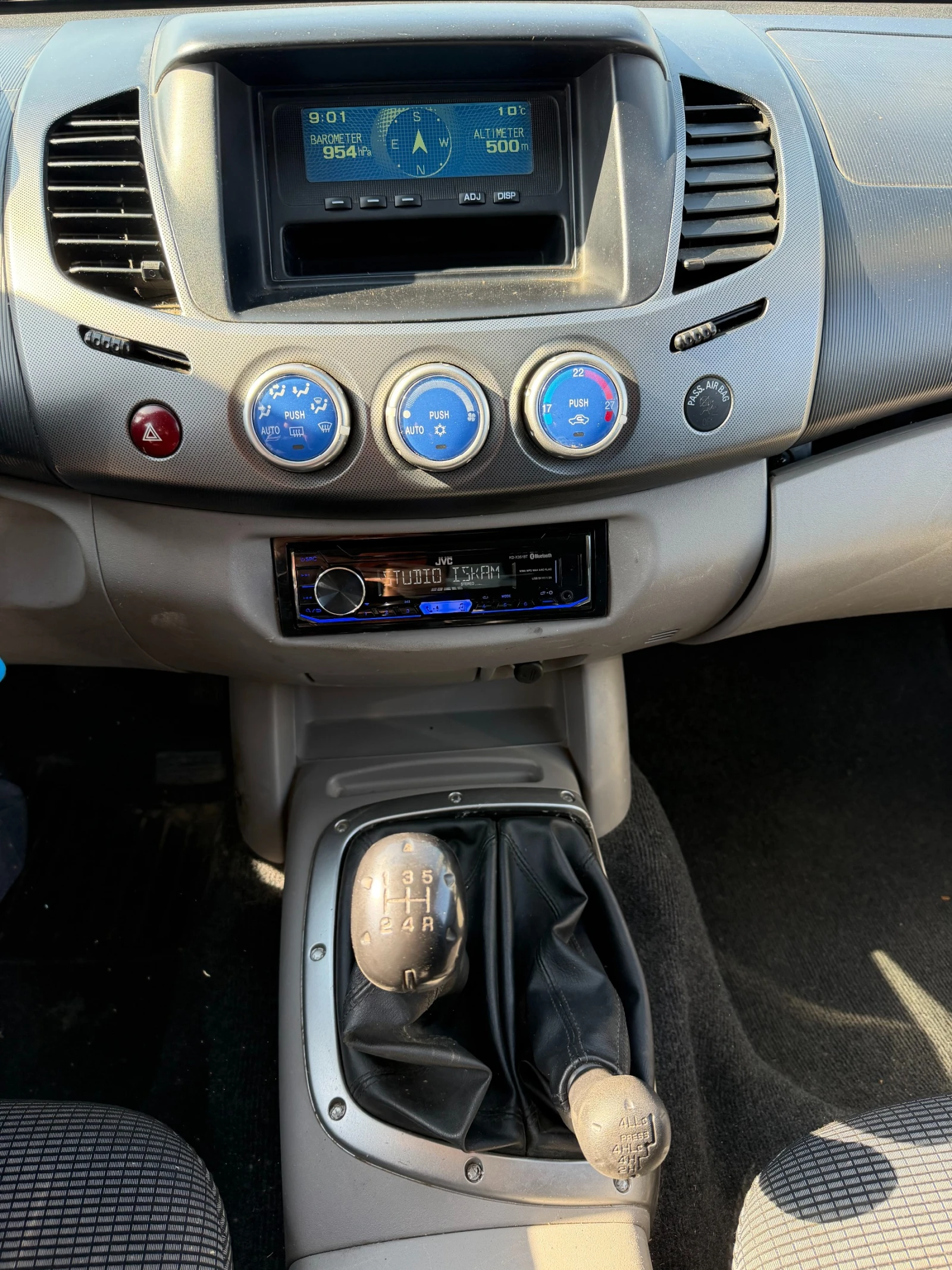 Mitsubishi L200 2.5DI-D Dopplekabine 4WD EURO 4, снимка 12 - Автомобили и джипове - 54342562