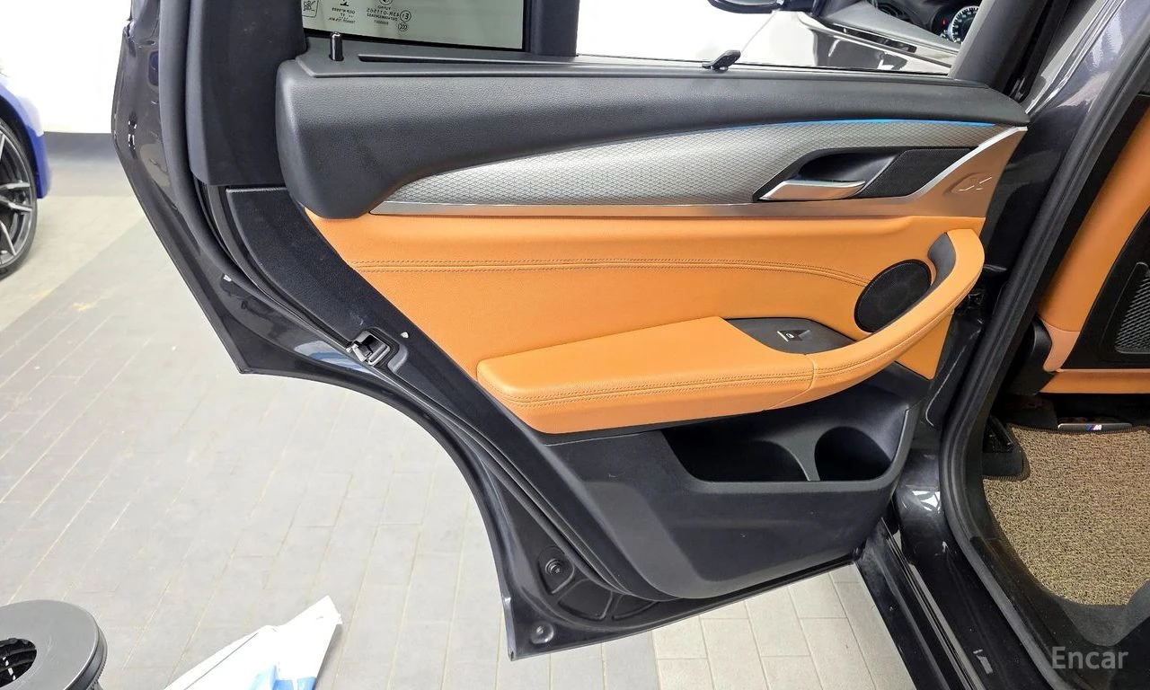BMW X3 XDRIVE* МПАКЕТ* RECARO* КАМЕРИ* 360* ПАНО* ПОДГРЕВ, снимка 15 - Автомобили и джипове - 54483393