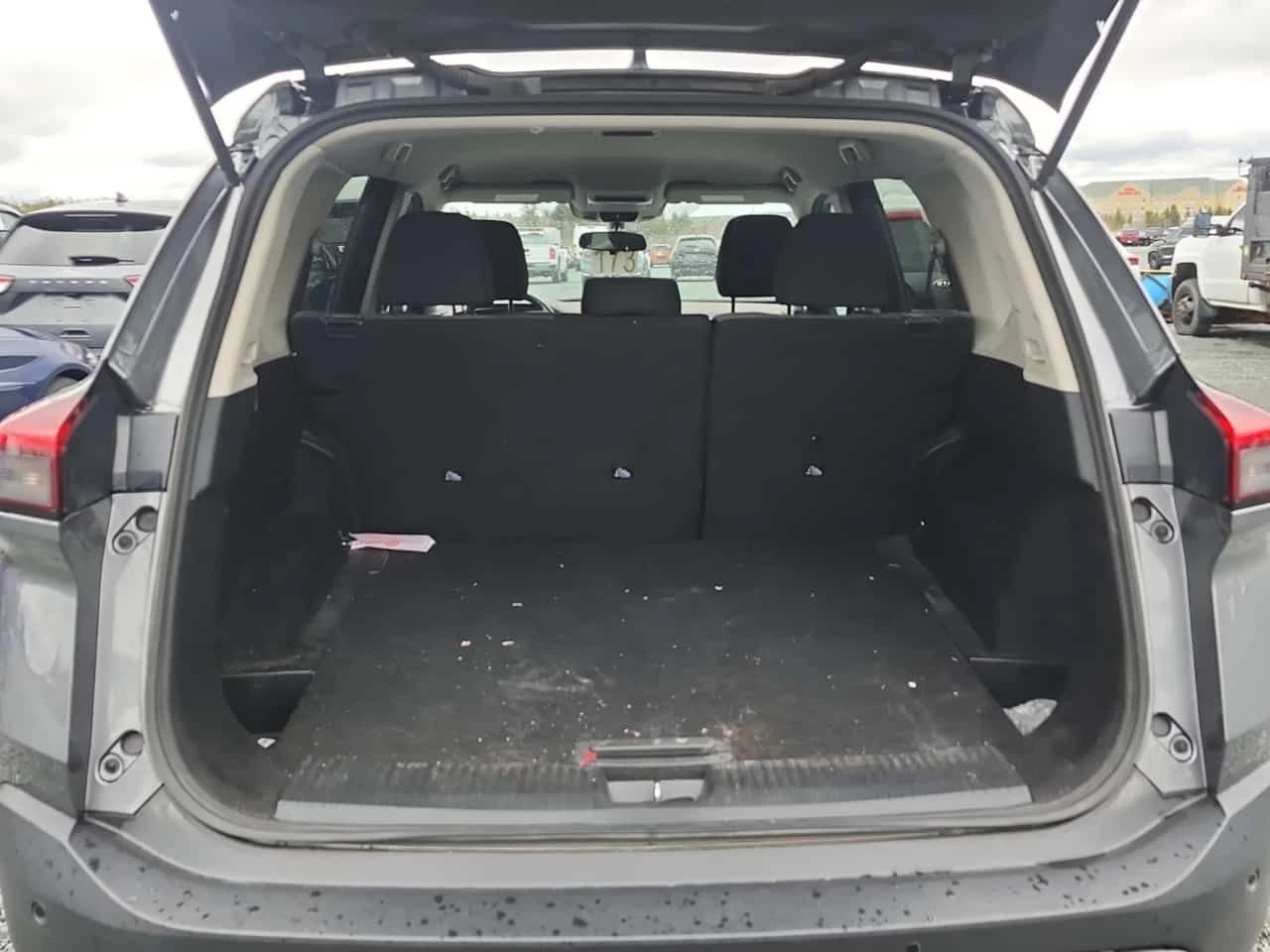 Nissan Rogue S| ПОДГРВИ| МЪРТВА ТОЧКА| CARFAX| , снимка 7 - Автомобили и джипове - 54592485